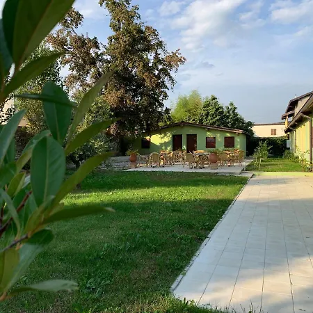 فندق Il Casale ساسْوولو