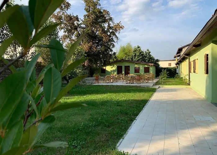 ホテル Il Casale サッスオーロ